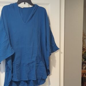 Relaxed V-Neck Blue Tunic Top for Women